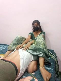 Stripchat-Public.Show-c-Housewife99-2025.05.19.170539