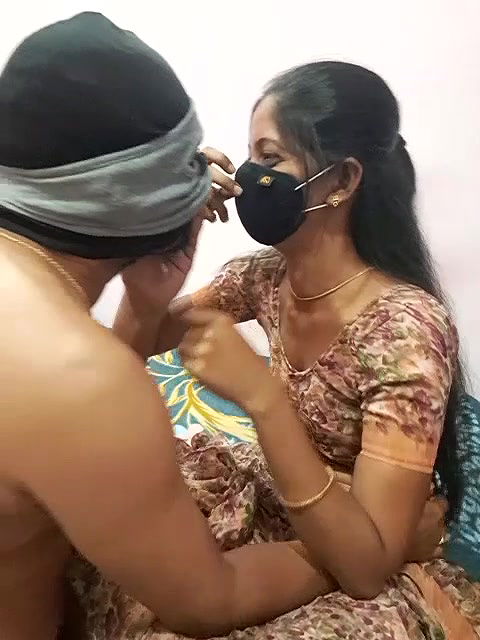 Stripchat-Public.Show-c-Housewife99-2025.05.26.100711