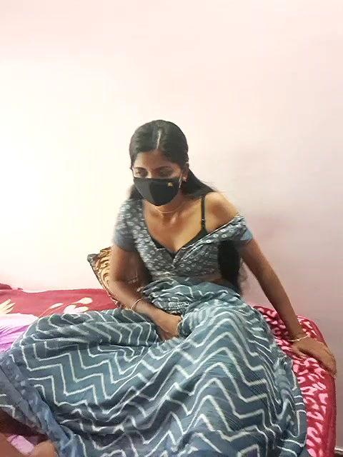 Stripchat-Public.Show-c-Housewife99-2025.06.17.092937