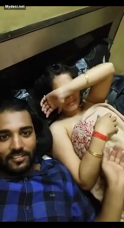 Desi Beautiful Bhabhi Affair with Bf