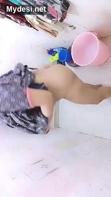 Khusboo Kumari bath show