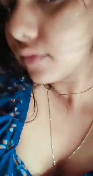 Cute girl quick nipple exposing