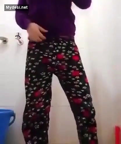 Desi sexy teen hot pee