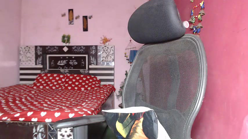 Stripchat-Public.Show-f-_Kamakshi-2025.04.06.195733