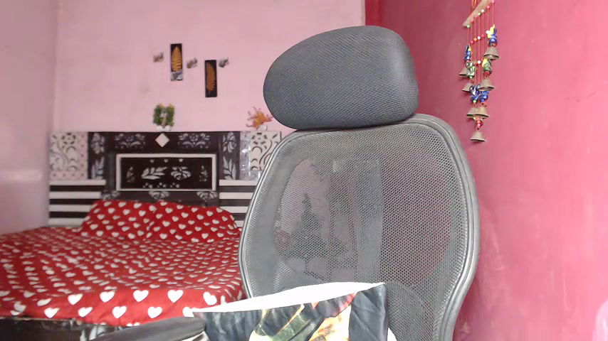 Stripchat-Public.Show-f-_Kamakshi-2025.04.07.183300