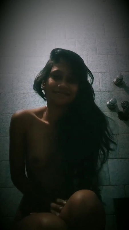 Teen cute girl show 3vid mms