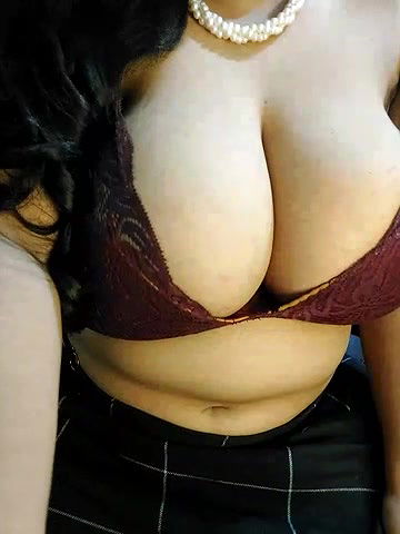 Stripchat-Public.Show-f-Adiba_2-2024.09.15.100227