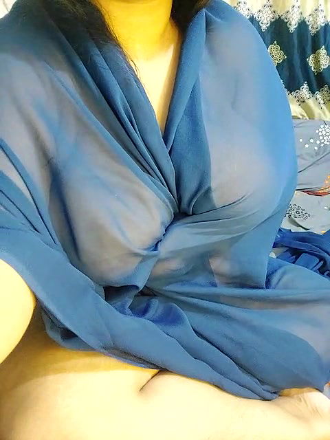 Stripchat-Public.Show-f-Adiba_2-2024.12.18.181040