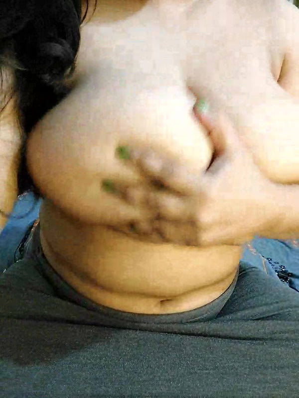 Stripchat-Public.Show-f-Adiba_2-2024.12.26.005920