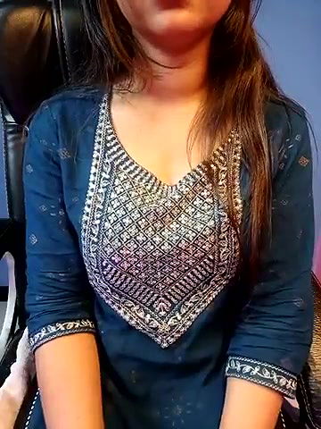 Stripchat-Public.Show-f-Aditi_1-2025.02.16.045951