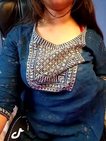 Stripchat-Public.Show-f-Aditi_1-2025.02.16.045951