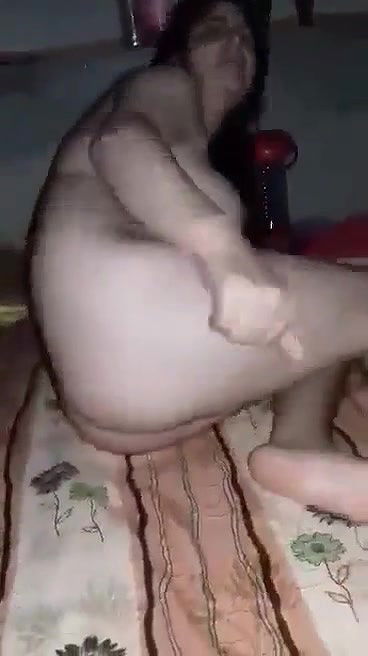 Sexy Bhabhi Shows Her Boobs and Pussy