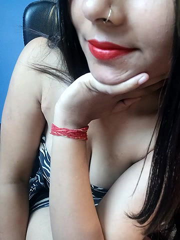 Stripchat-Public.Show-f-Aditi_1-2025.04.28.024049