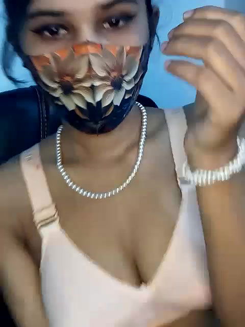Stripchat-Public.Show-f-Angel_Riye-2025.01.27.185327