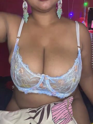 Stripchat-Public.Show-f-Baddie_Princess_-2025.05.18.150406