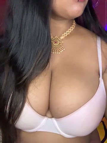 Stripchat-Public.Show-f-Baddie_Princess_-2025.05.20.044529