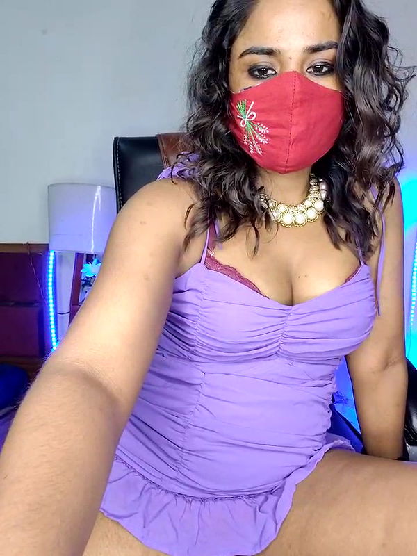 Stripchat-Public.Show-f-Black-Pearll-2025.01.10.175548