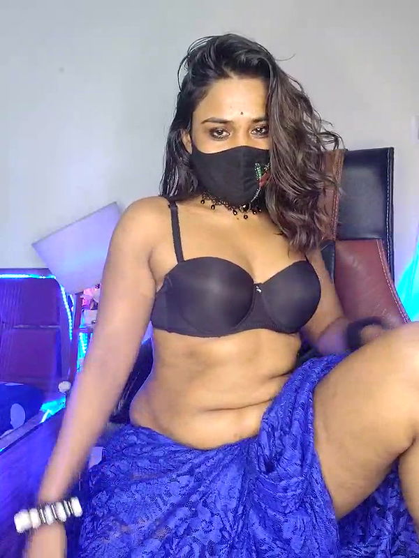 Stripchat-Public.Show-f-Black-Pearll-2025.02.04.033311