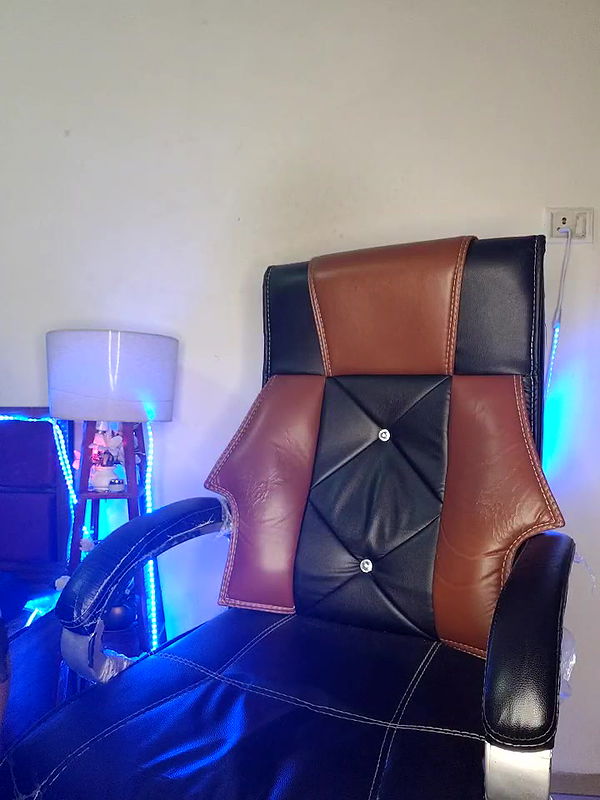 Stripchat-Public.Show-f-Black-Pearll-2025.02.04.180245