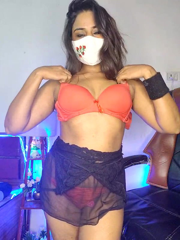 Stripchat-Public.Show-f-Black-Pearll-2025.02.04.182330