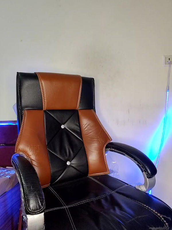 Stripchat-Public.Show-f-Black-Pearll-2025.02.07.212518