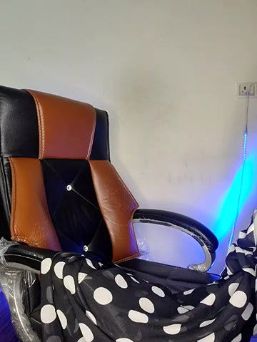 Stripchat-Public.Show-f-Black-Pearll-2025.02.17.175533