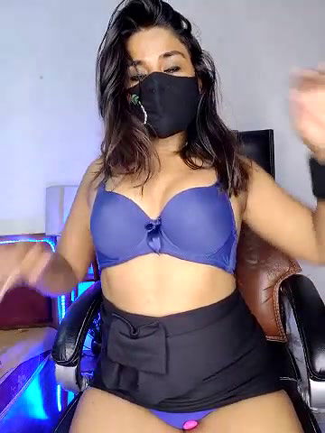 Stripchat-Public.Show-f-Black-Pearll-2025.02.28.214921