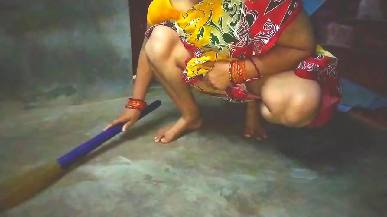 Sweeping Aunty Hot