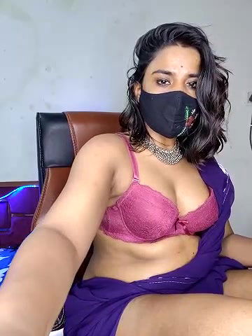 Stripchat-Public.Show-f-Black-Pearll-2025.04.07.000913