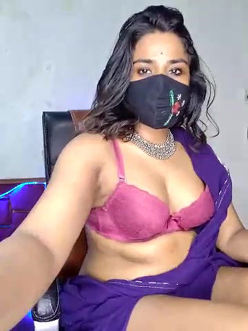 Stripchat-Public.Show-f-Black-Pearll-2025.04.07.000913