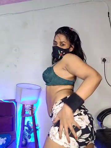 Stripchat-Public.Show-f-Black-Pearll-2025.05.01.003753