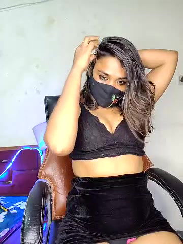 Stripchat-Public.Show-f-Black-Pearll-2025.05.09.232604