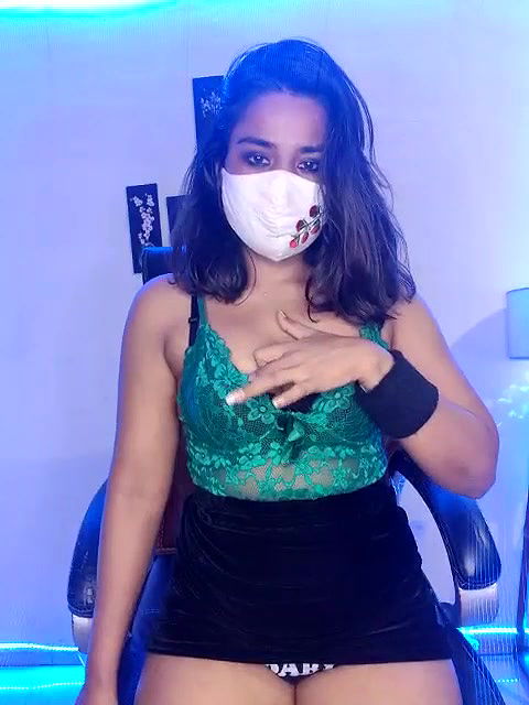 Stripchat-Public.Show-f-Black-Pearll-2025.05.25.173345