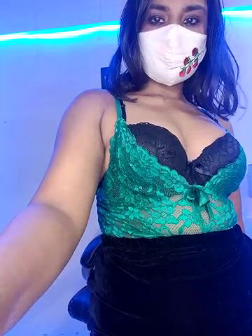 Stripchat-Public.Show-f-Black-Pearll-2025.05.25.181715