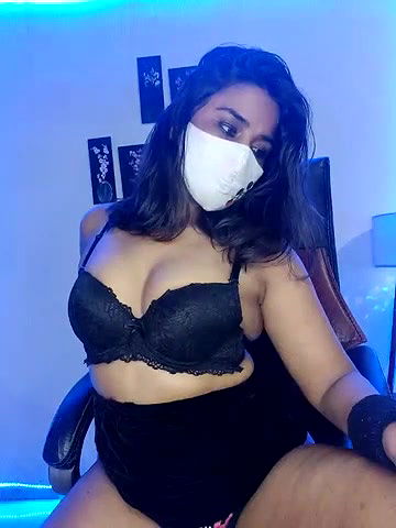 Stripchat-Public.Show-f-Black-Pearll-2025.05.25.192259