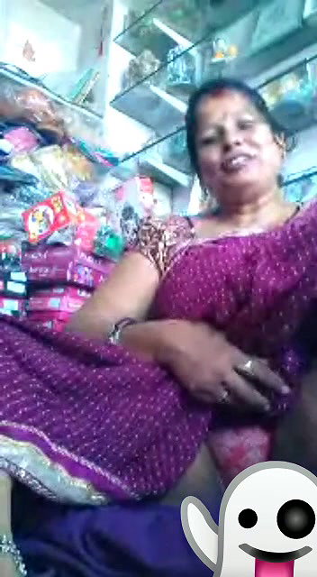Desi Bhabhi Showing Panty