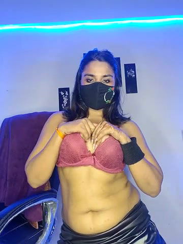 Stripchat-Public.Show-f-Black-Pearll-2025.06.04.232802