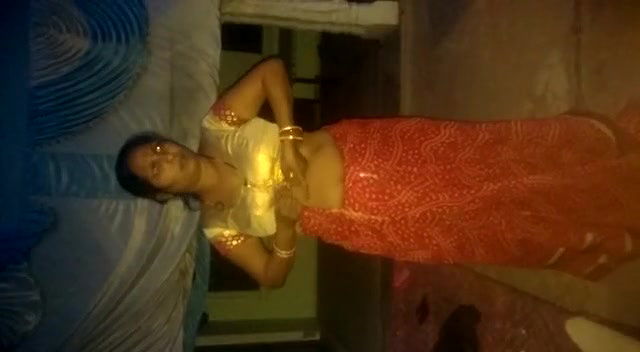 Desi Bhabhi Nude Show