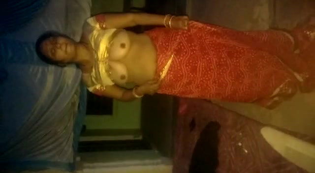 Desi Bhabhi Nude Show