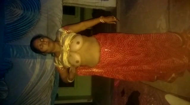 Desi Bhabhi Nude Show