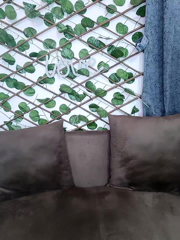 Stripchat-Public.Show-f-Bold-Cat-2025.01.24.172424