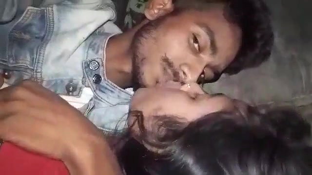 Chennai college students lips sucking video stolen from mobile