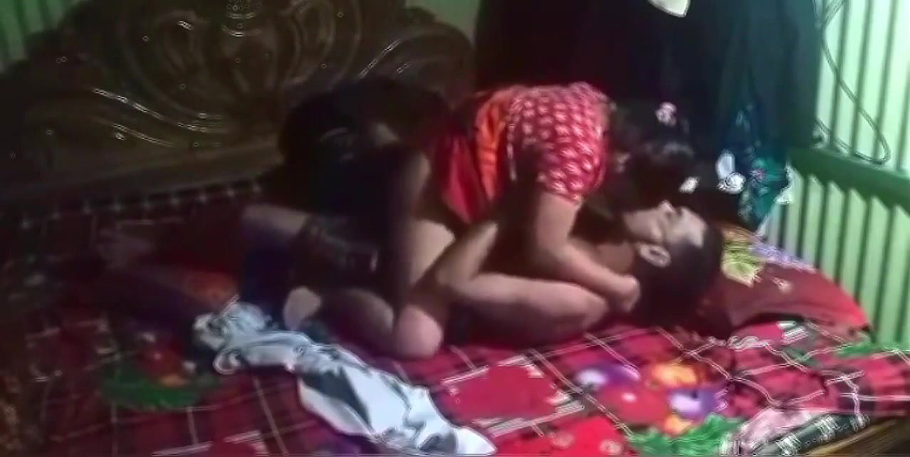Village bhabi mid night fucking