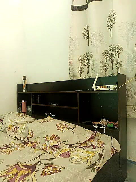 Stripchat-Public.Show-f-Divya_girl-2025.05.07.120552