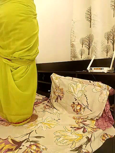 Stripchat-Public.Show-f-Divya_girl-2025.05.07.131625