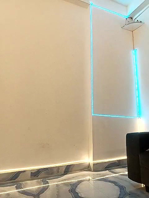 Stripchat-Public.Show-f-Divya_girl-2025.05.17.191112