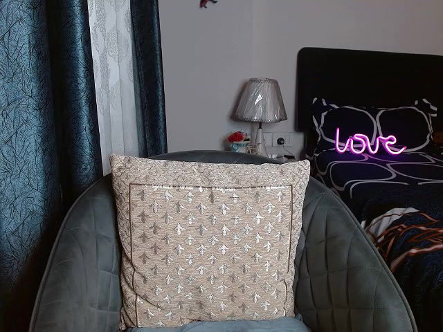 Stripchat-Public.Show-f-Divyani-2025.01.18.105407