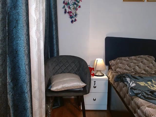 Stripchat-Public.Show-f-Divyani-2025.02.09.032556