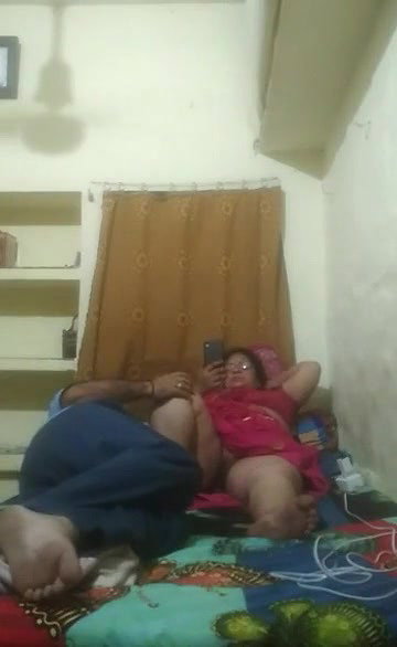 Desi Cheating Milf Pussy Fingered By lover