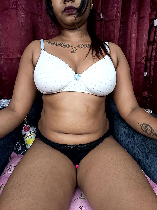 Stripchat-Public.Show-f-Hot_Urvi-2025.02.08.183510